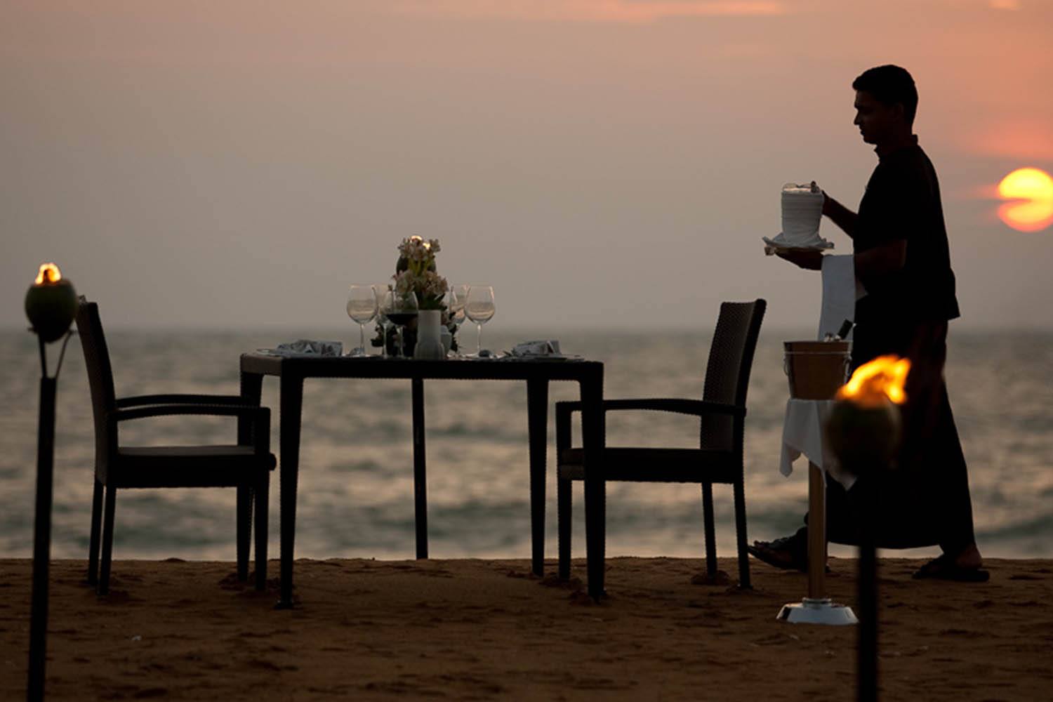 Gourmet Discoveries at Club Hotel Dolphin: Top Places to Eat in Negombo